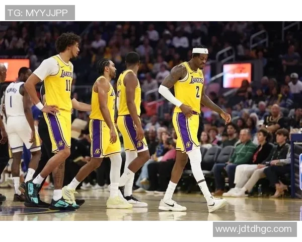 詹姆斯缺阵谁来扛防守大旗雷迪克推荐艾顿斯玛特和文森特 詹姆斯缺阵谁来扛防守大旗雷迪克推荐艾顿斯玛特和文森特