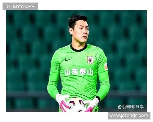 王大雷分享女儿网球训练经历:坚持不懈展现出韧劲与潜力 王大雷分享女儿网球训练经历:坚持不懈展现出韧劲与潜力