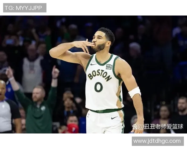 张佳玮分析雄鹿队实力字母哥连续八年称霸东部第一人