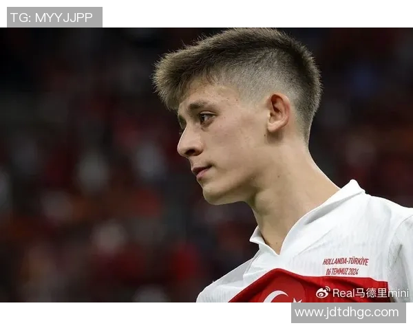 姆巴佩精彩抽射打破僵局居莱尔精准直塞助攻助力球队反击 姆巴佩精彩抽射打破僵局居莱尔精准直塞助攻助力球队反击