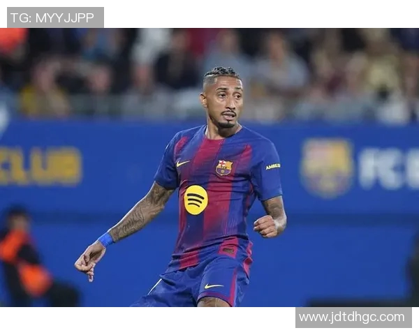 拉菲尼亚荣获西甲最佳与欧冠金靴却无缘年度最佳阵容令人唏嘘 拉菲尼亚荣获西甲最佳与欧冠金靴却无缘年度最佳阵容令人唏嘘