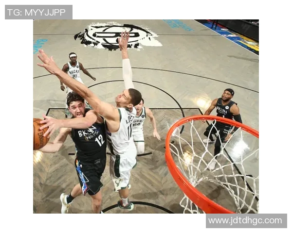 曼恩火力全开7投6中三分球完美表现助力球队拿下15分与3个篮板 曼恩火力全开7投6中三分球完美表现助力球队拿下15分与3个篮板