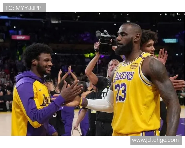 老詹的自律精神训练师布里克利揭秘提前两小时到场的秘密