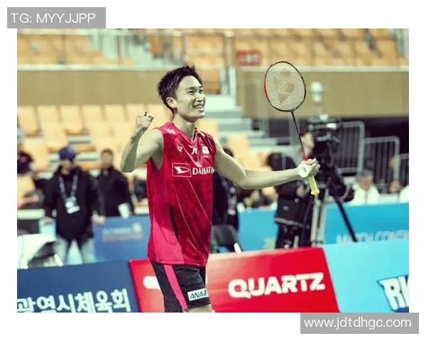 海港三连冠荣耀时刻团结奋进铸就传奇成就辉煌历史 海港三连冠荣耀时刻团结奋进铸就传奇成就辉煌历史