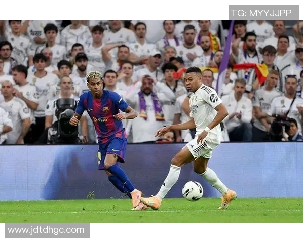 巴萨上赛季实际收入达175亿欧元今年营收目标提升至226亿 巴萨上赛季实际收入达175亿欧元今年营收目标提升至226亿