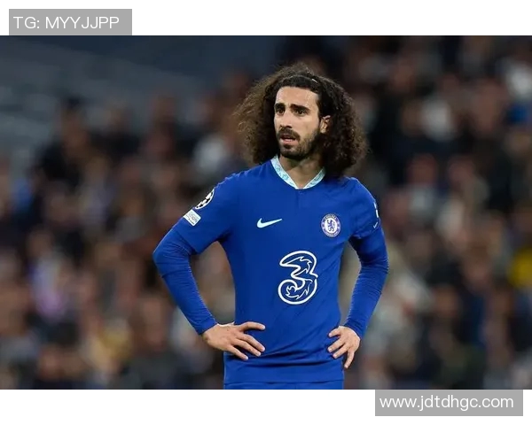 菲尔琼斯认为切尔西需再引进一两名球员才能争夺冠军