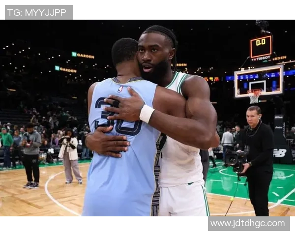 杰伦布朗回忆与斯玛特共战岁月感叹他身穿湖人球衣的奇妙感觉